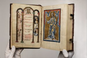 St. Marienthaler Psalter, Kalenderseite Dezember und Darstellung Aarons (SLUB Dresden, St. Marienthal, F5/31, Bl. 6v/7r) ©SLUB Dresden/Ramona Ahlers-Bergner